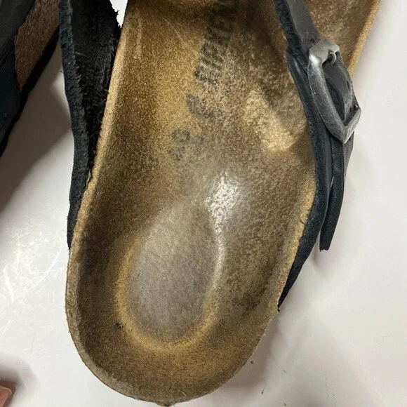 Birkenstock Gizeh Oiled Leather Sandals in Black 40 - Picture 3 of 16